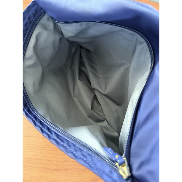 TUMI Navy Nylon Crossbody Voyager Messenger Bag Gold Hardware Front Pockets READ - Picture 10 of 16